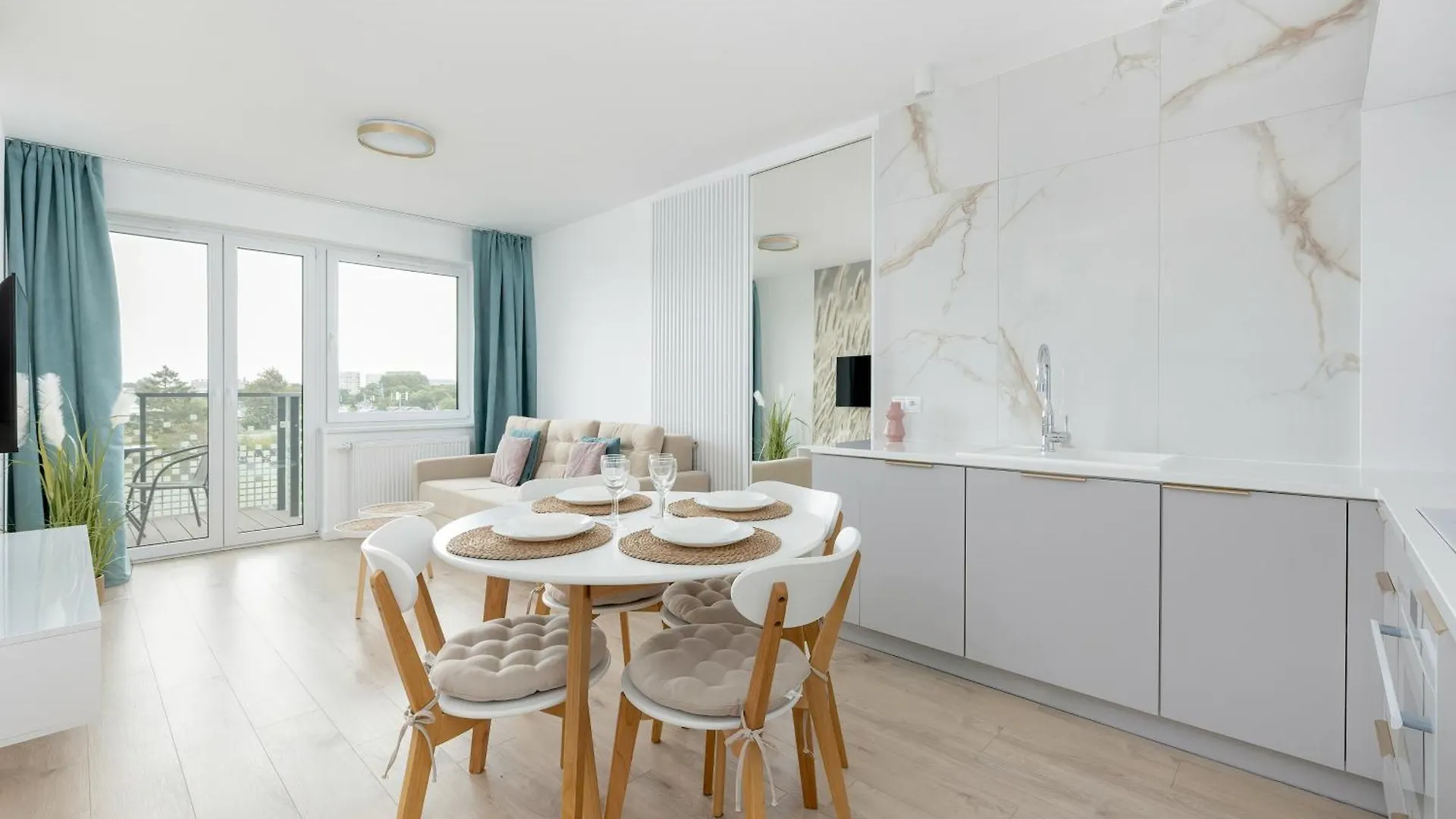 Marina Sea View - By Jantar Apartamenty Kolobrzeg